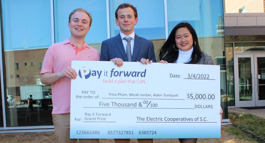 Clemson students share scholarship